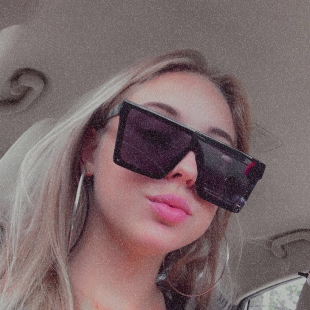 Meet your Posher, Shannon